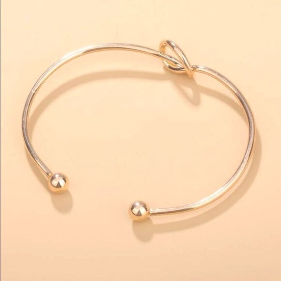 $5/25 KNOT GOLD CUFF - Picture 4 of 6